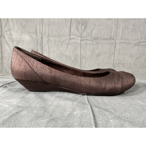 Rocket Dog Wedge Pumps Women's 10 M Brown Pleated Casual Slip On Shoes - Picture 3 of 9